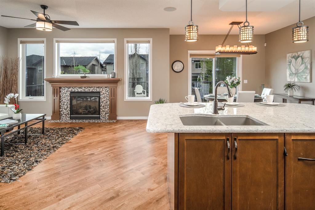 105 Aspen Stone Road SW, Calgary — photo 3 of 33