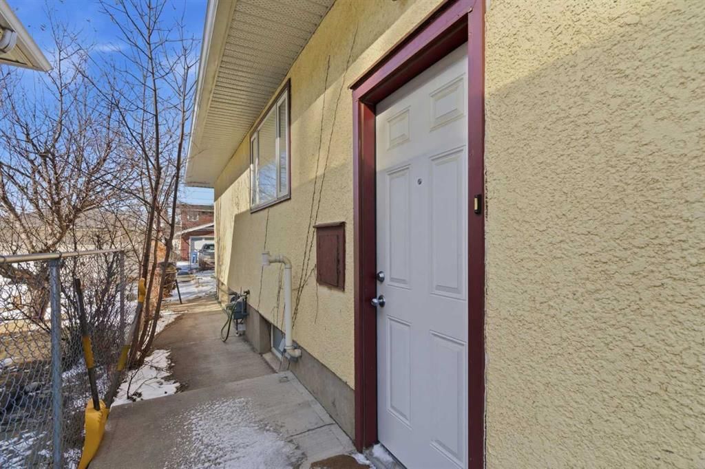 7219A 25 Street SE, Calgary — photo 3 of 16