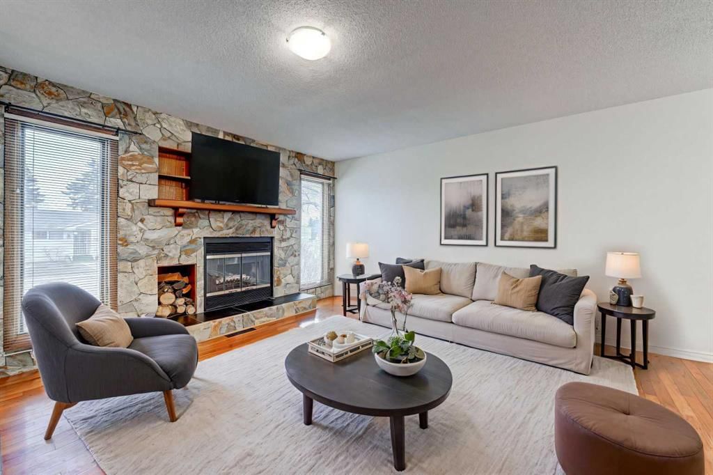 7739 Fleetwood Drive SE, Calgary — photo 3 of 34