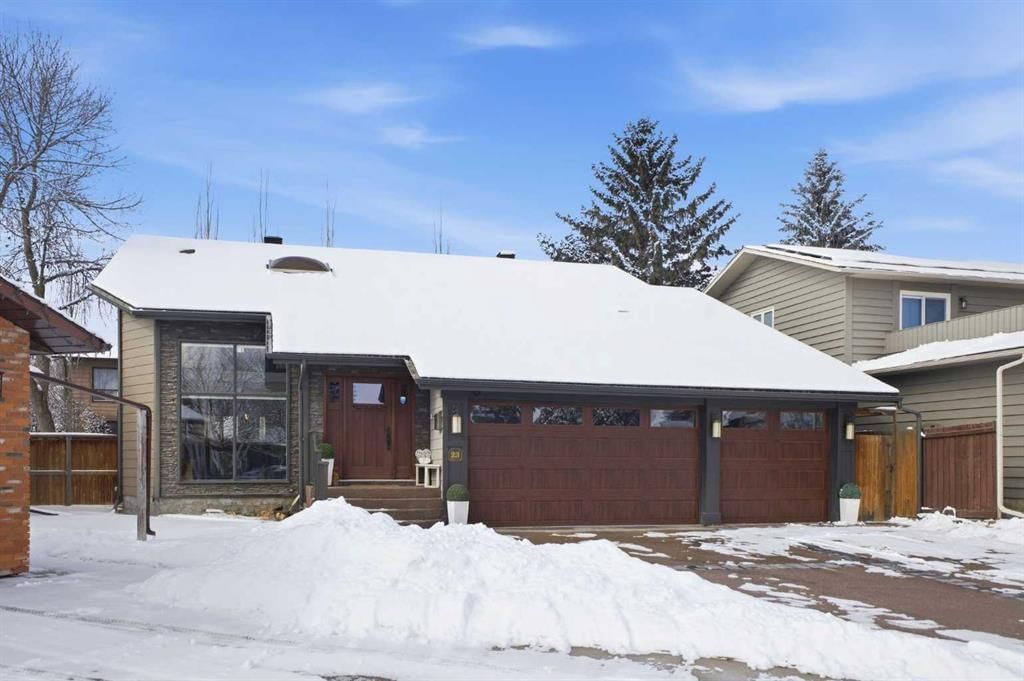 23 Deermoss Place SE, Calgary — main listing photo