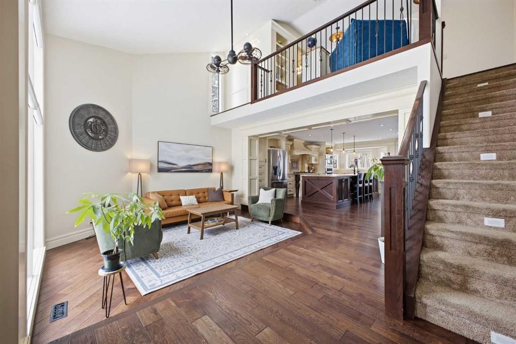 23 Deermoss Place SE, Calgary — photo 3 of 50