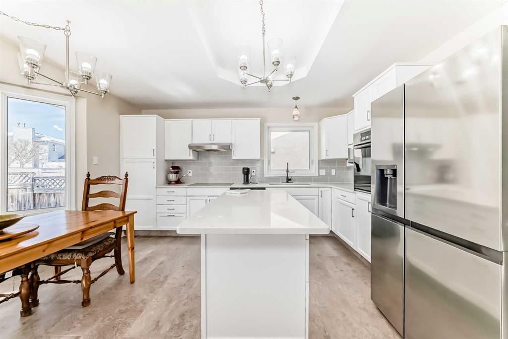 440 Sunlake Road SE, Calgary — photo 3 of 50