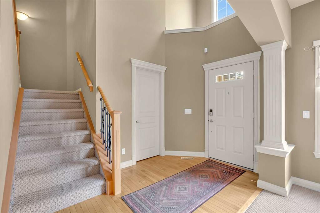 97 Strathridge Close SW, Calgary — photo 2 of 48