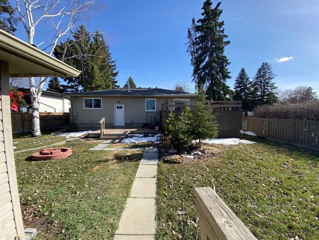 79 Hillary Crescent SW, Calgary — photo 3 of 42