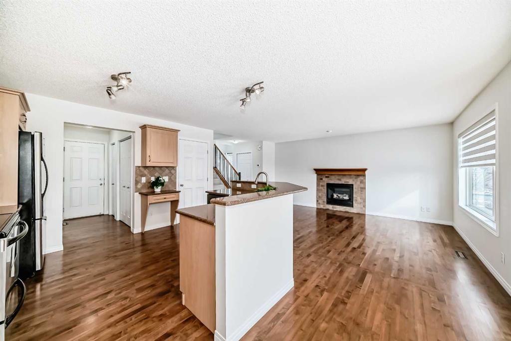 273 Everridge Way SW, Calgary — photo 4 of 49