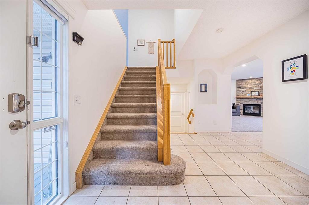 30 Chapalina Park Crescent SE, Calgary — photo 5 of 23
