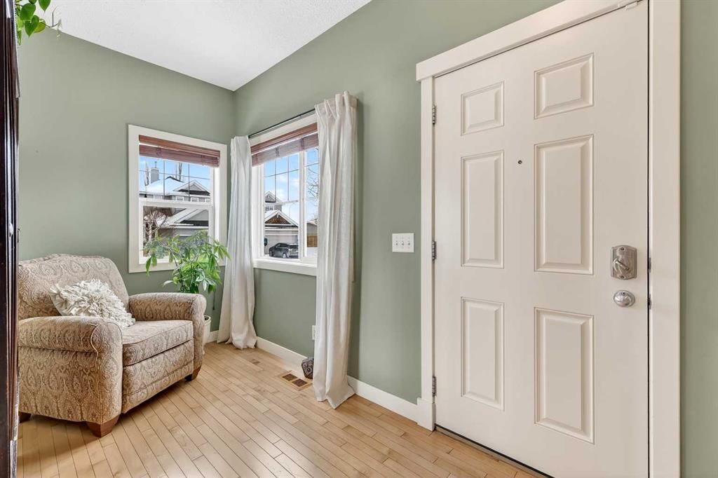 162 Cougartown Circle SW, Calgary — photo 2 of 50