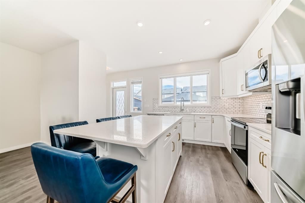 115 Homestead Drive NE, Calgary — photo 5 of 30