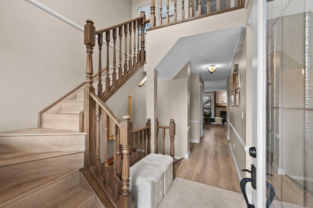 6, 834 2 Avenue NW, Calgary — photo 3 of 44