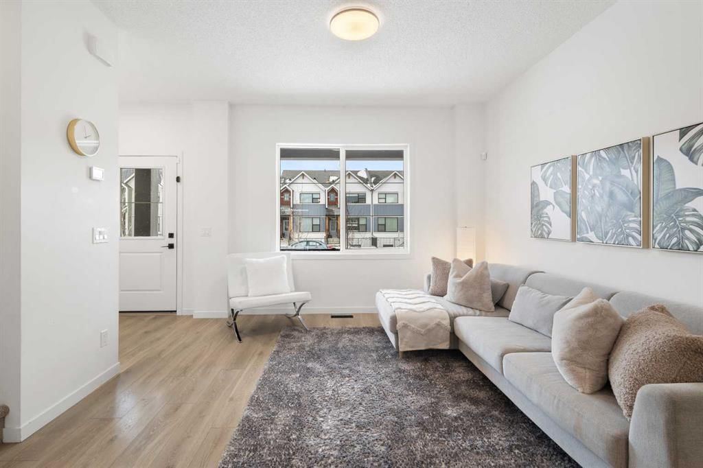 537 Sage Hill Road NW, Calgary — photo 3 of 50