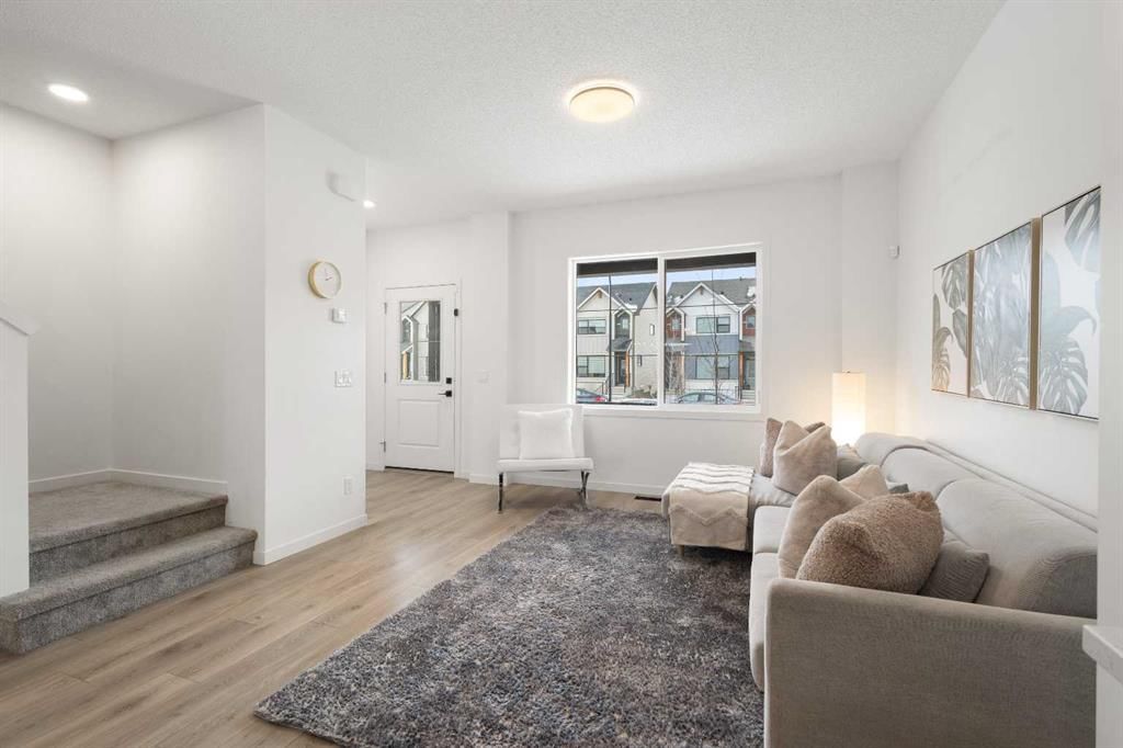 537 Sage Hill Road NW, Calgary — photo 4 of 50