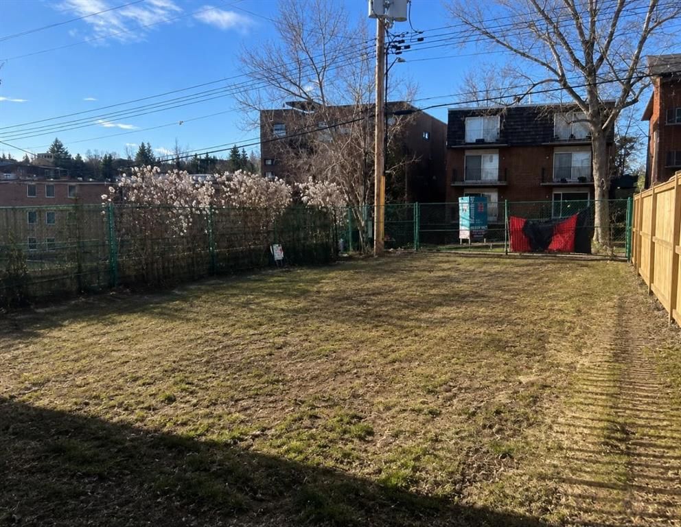 2310 17 Street SW, Calgary — main listing photo