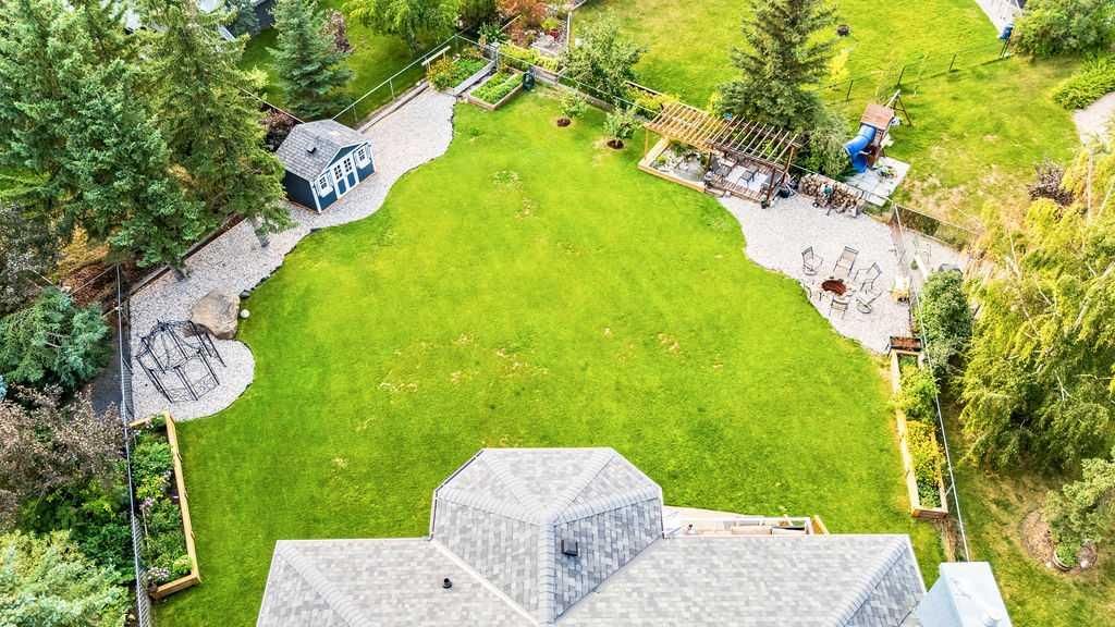 236 Mt Sparrowhawk Place SE, Calgary — photo 2 of 49