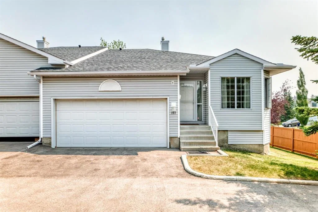 157 Hawkstone Manor NW, Calgary — main listing photo