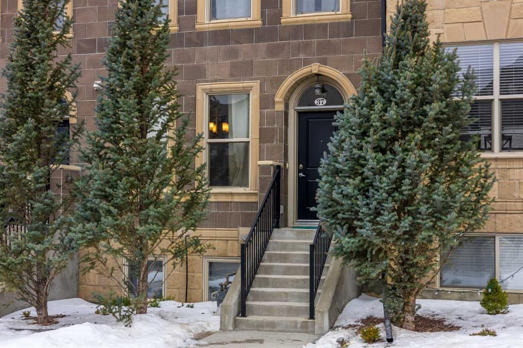 37 Sage Meadows Terrace NW, Calgary — photo 2 of 32