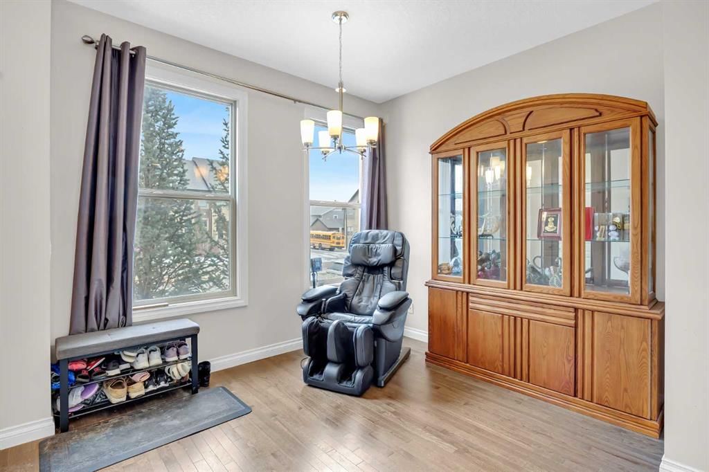 37 Sage Meadows Terrace NW, Calgary — photo 3 of 32