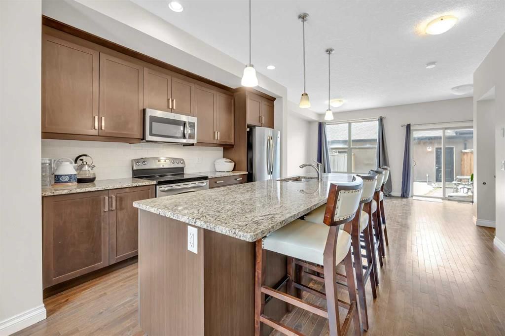 37 Sage Meadows Terrace NW, Calgary — photo 5 of 32