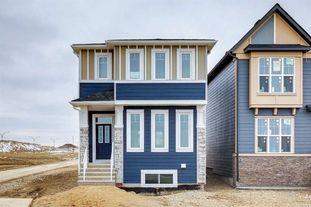 15477 45 Street SW, Calgary — main listing photo