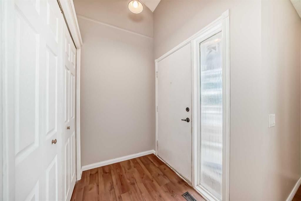24 Abergale Way NE, Calgary — photo 5 of 41
