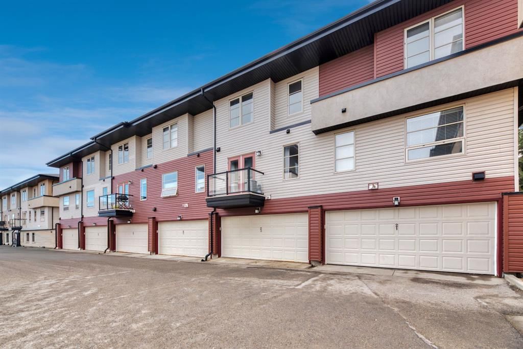 23 Aspen Hills Terrace SW, Calgary — photo 5 of 35