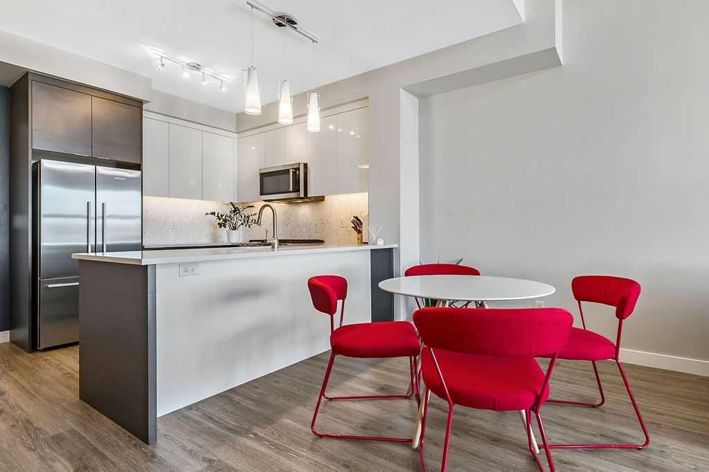 1417, 95 Burma Star Road SW, Calgary — photo 2 of 24