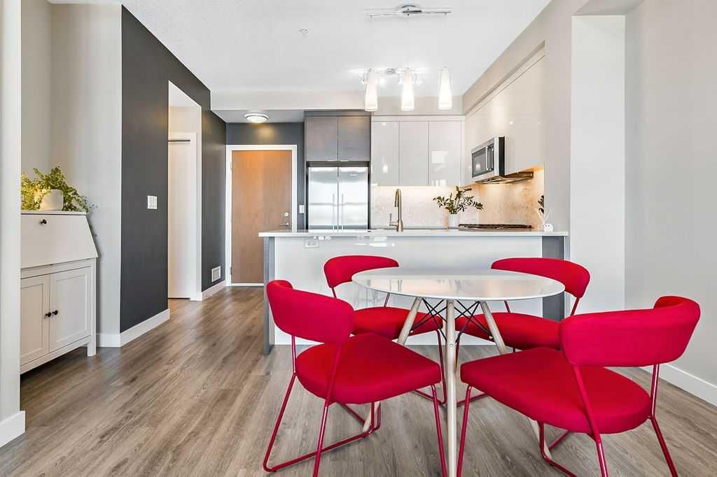 1417, 95 Burma Star Road SW, Calgary — photo 3 of 24