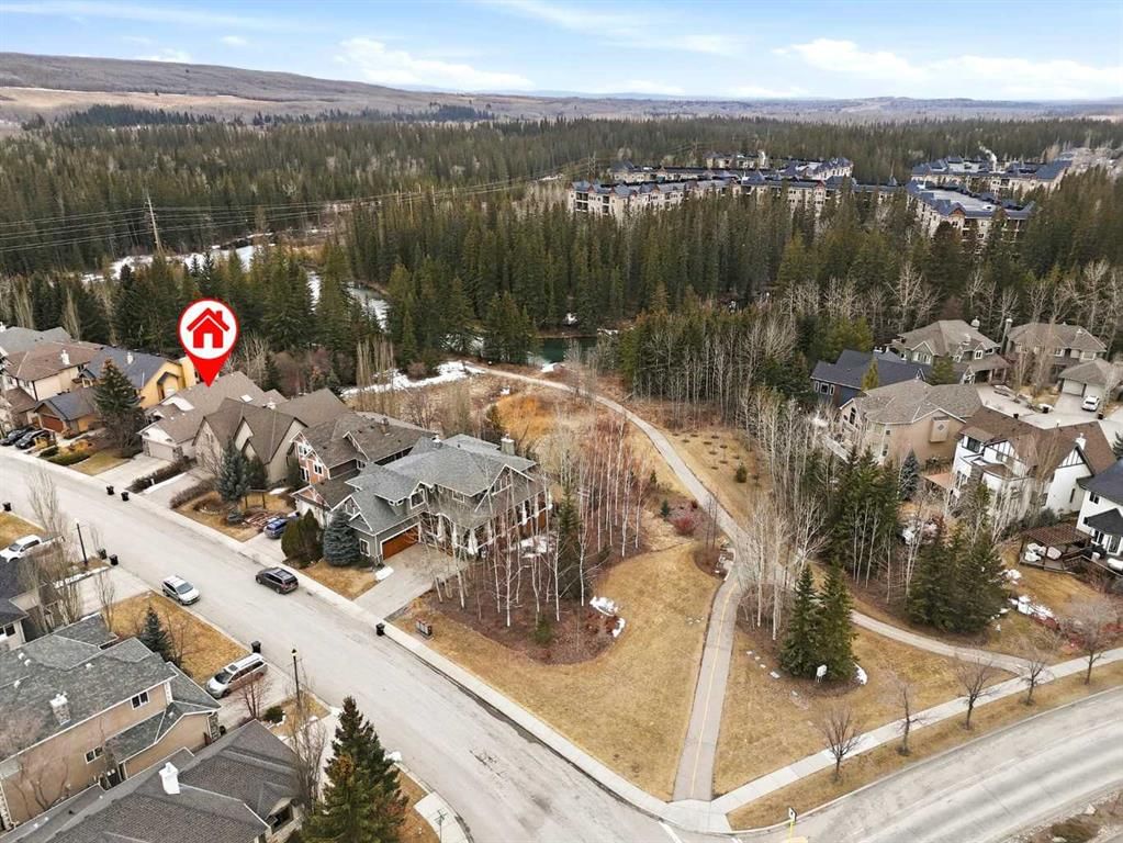19 Discovery Ridge Cove SW, Calgary — photo 4 of 50