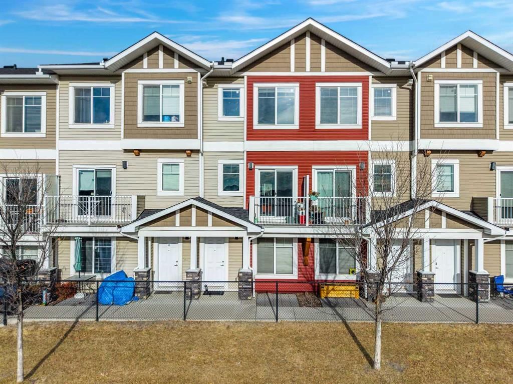 51 Redstone Circle NE, Calgary — photo 2 of 50