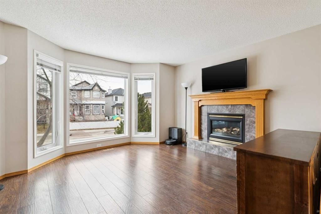 81 Bridlewood Manor SW, Calgary — photo 4 of 31
