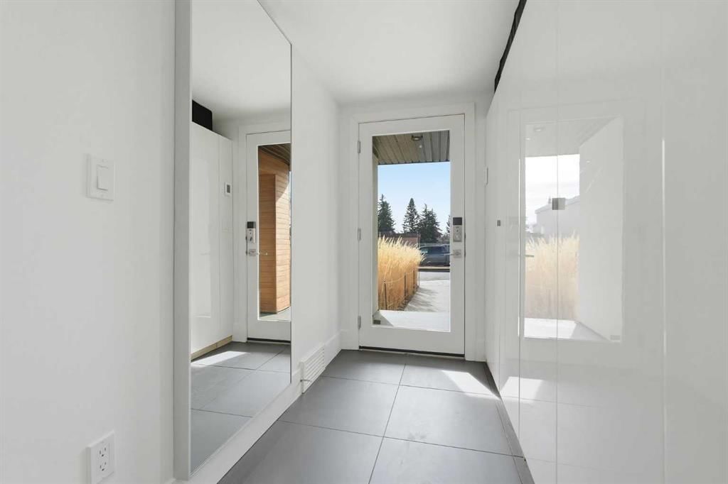712 48 Avenue SW, Calgary — photo 2 of 49