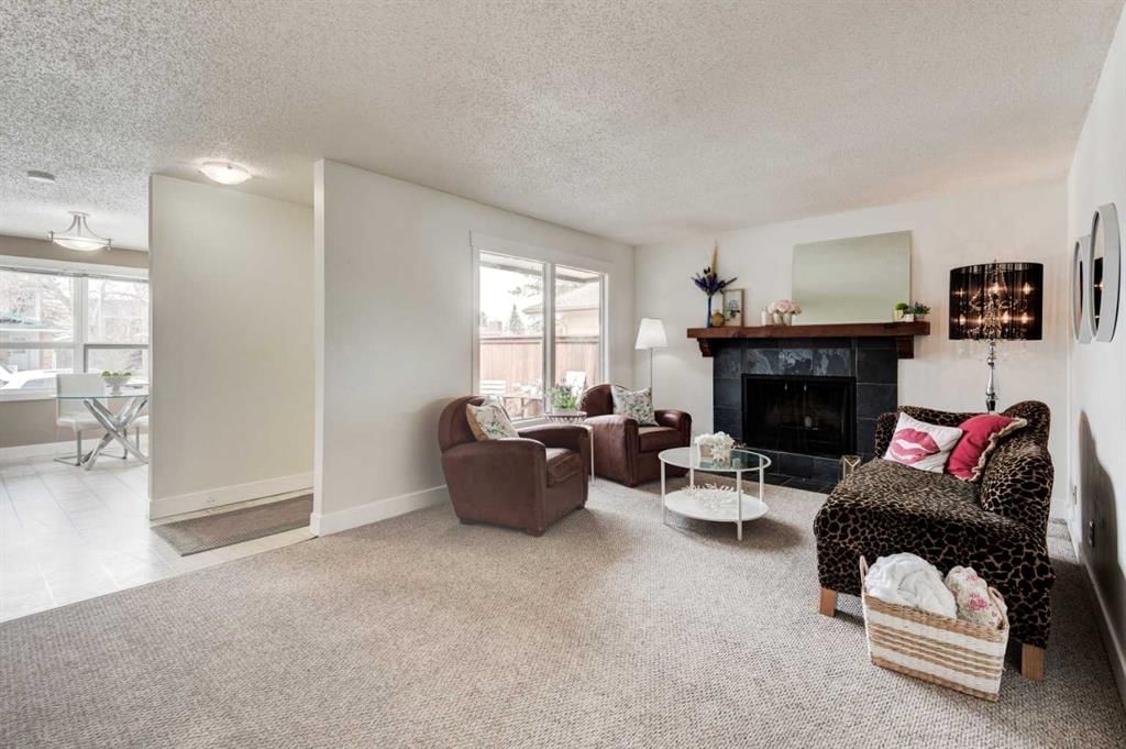 88 Sunhurst Road SE, Calgary — photo 4 of 35