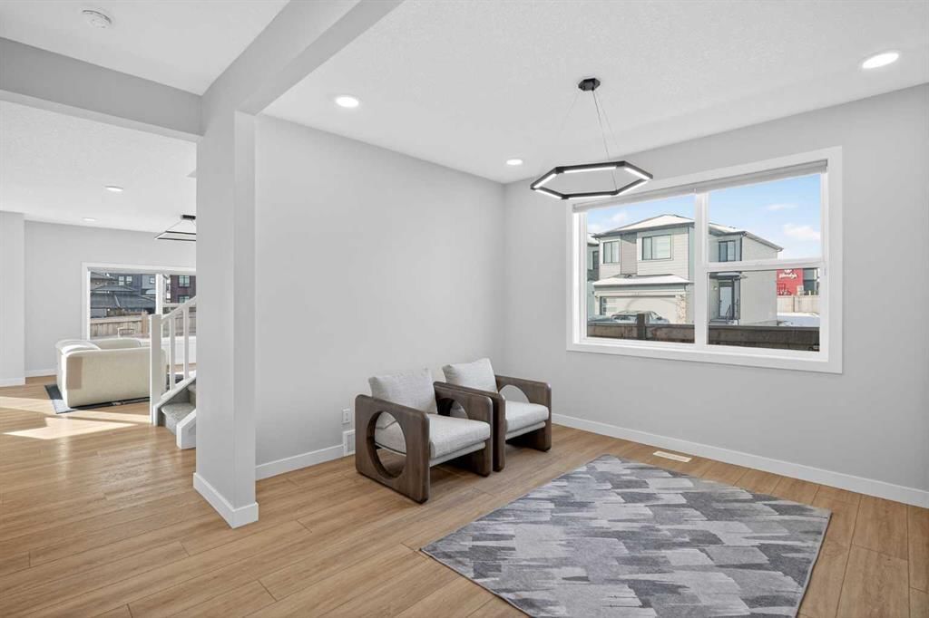 78 Silverton Glen Crescent SW, Calgary — photo 5 of 48