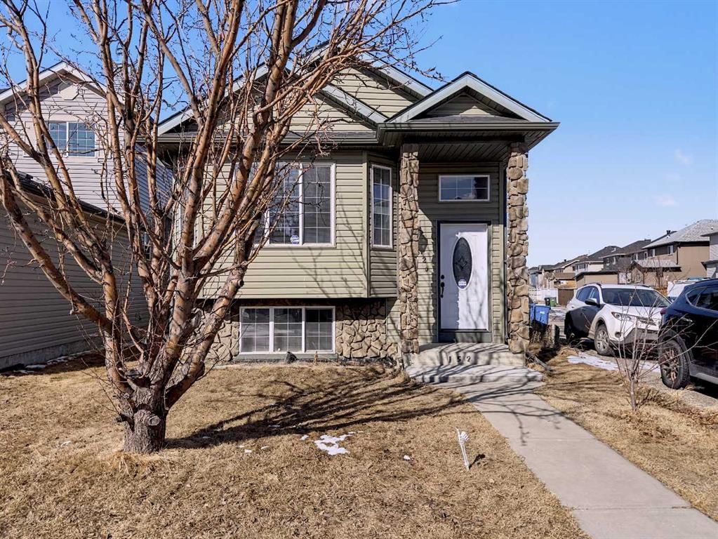 152 Saddlecreek Terrace NE, Calgary — main listing photo