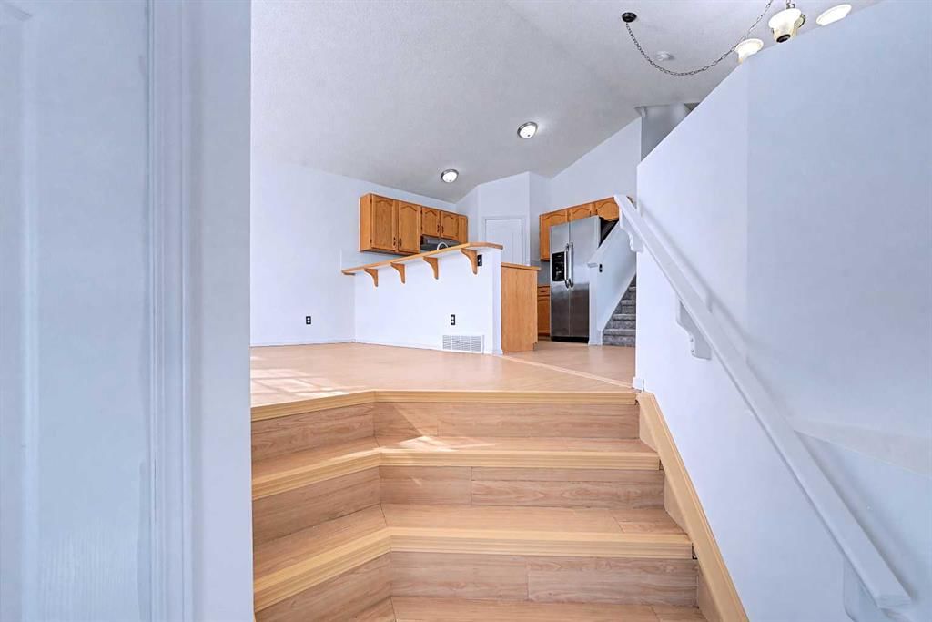 152 Saddlecreek Terrace NE, Calgary — photo 5 of 42