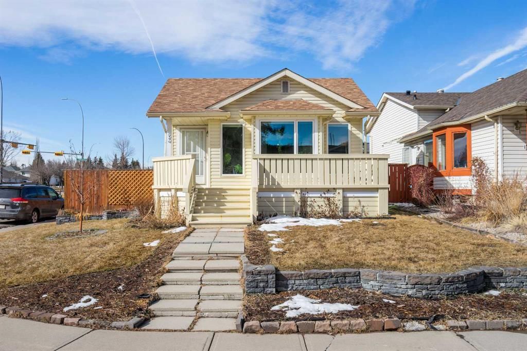 92 Millcrest Green SW, Calgary — main listing photo
