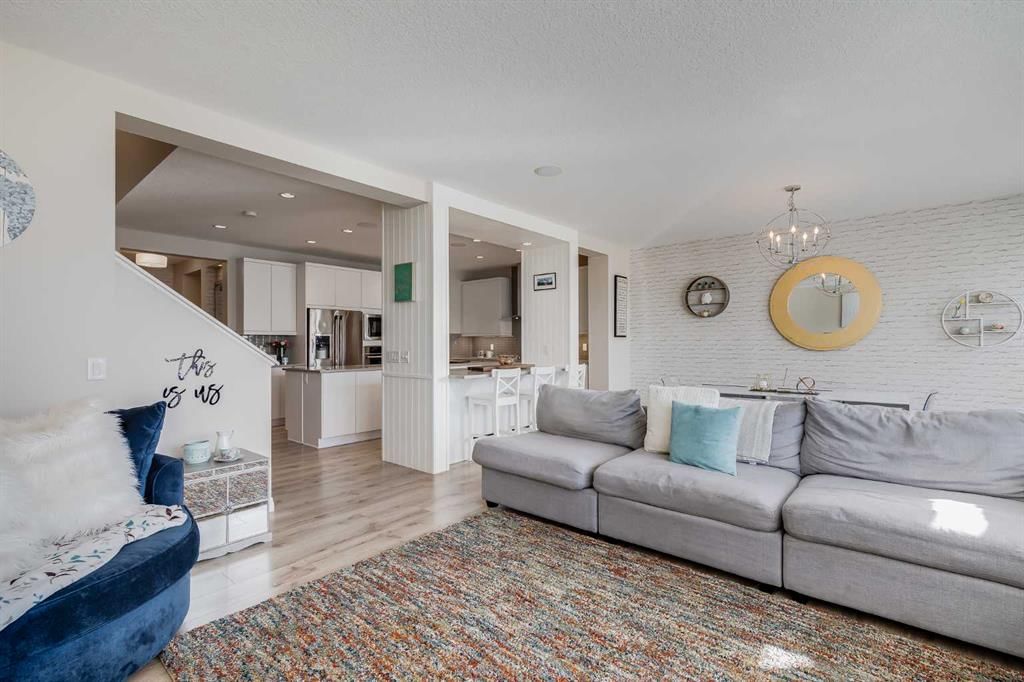 212 Auburn Meadows Crescent SE, Calgary — photo 4 of 48