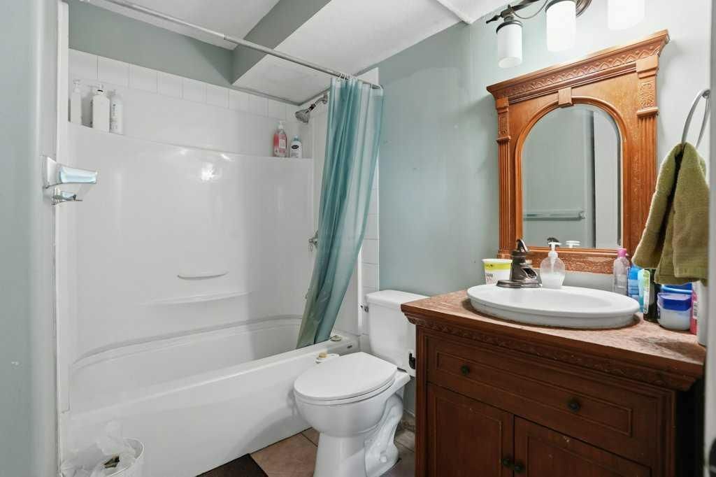 53 Saddlecrest Place NE, Calgary — photo 4 of 39