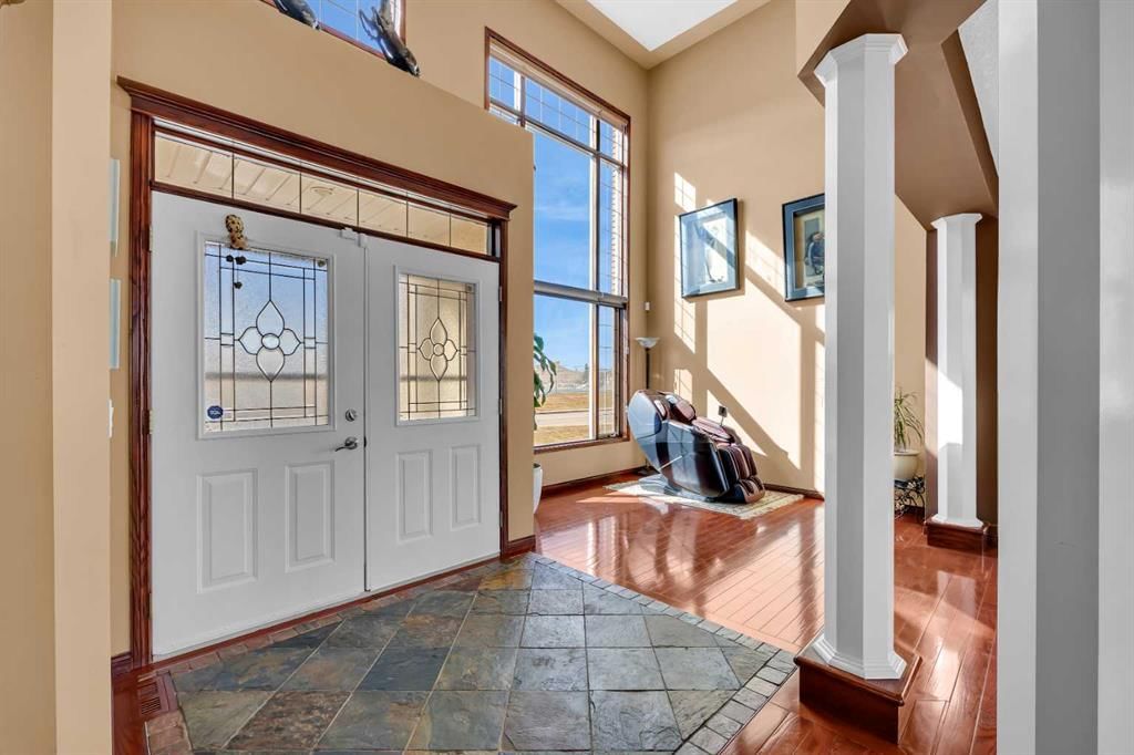 10409 Hamptons Boulevard NW, Calgary — photo 3 of 50