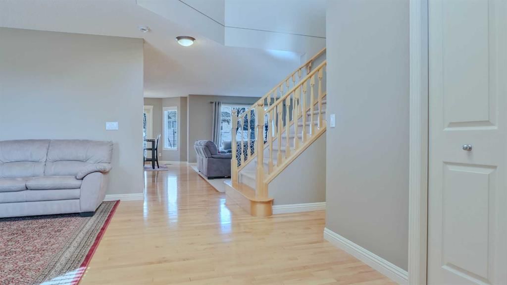 220 Everwillow Green SW, Calgary — photo 2 of 46