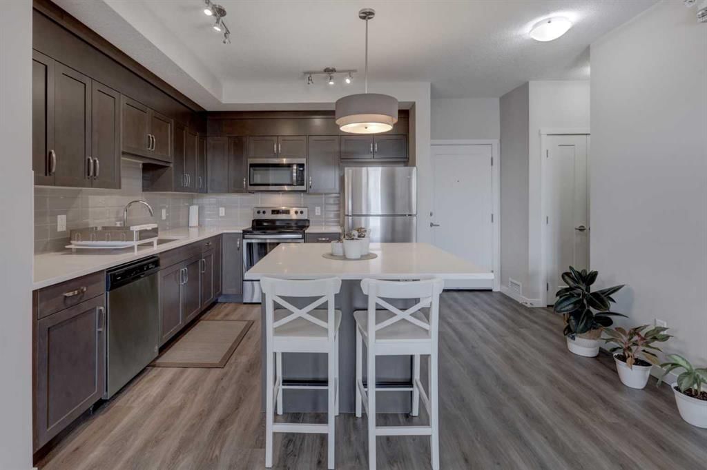 410, 30 Shawnee Common SW, Calgary — photo 3 of 28