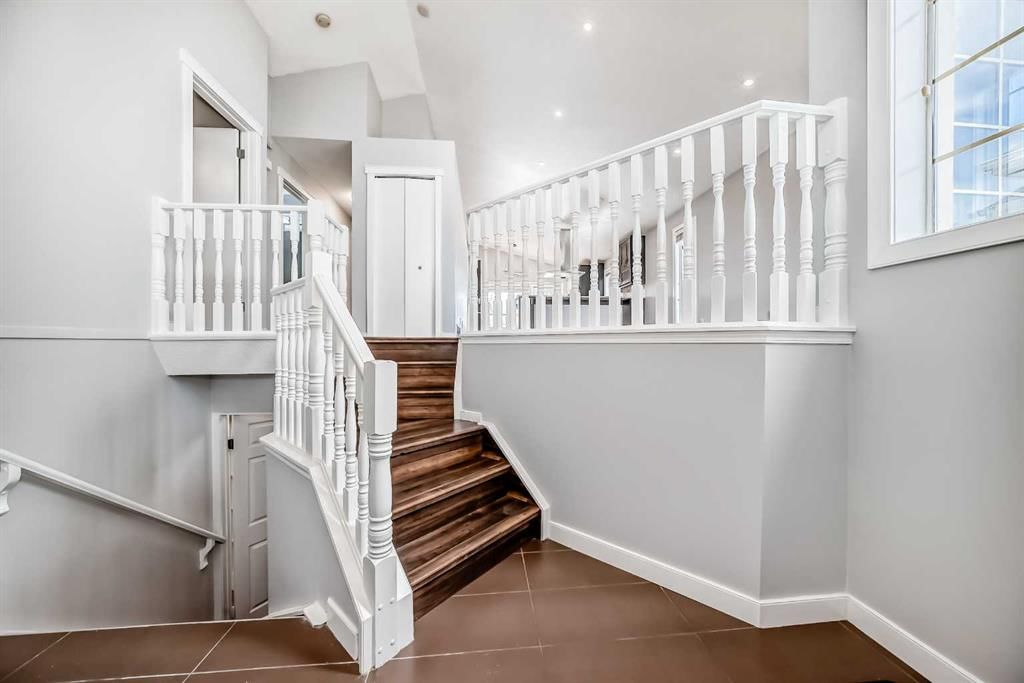 61 Citadel Hills Circle NW, Calgary — photo 2 of 44