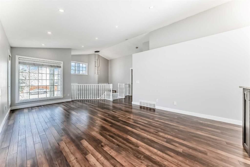 61 Citadel Hills Circle NW, Calgary — photo 3 of 44