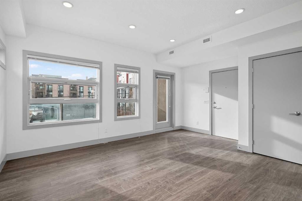 204, 1707 27 Avenue SW, Calgary — photo 4 of 50