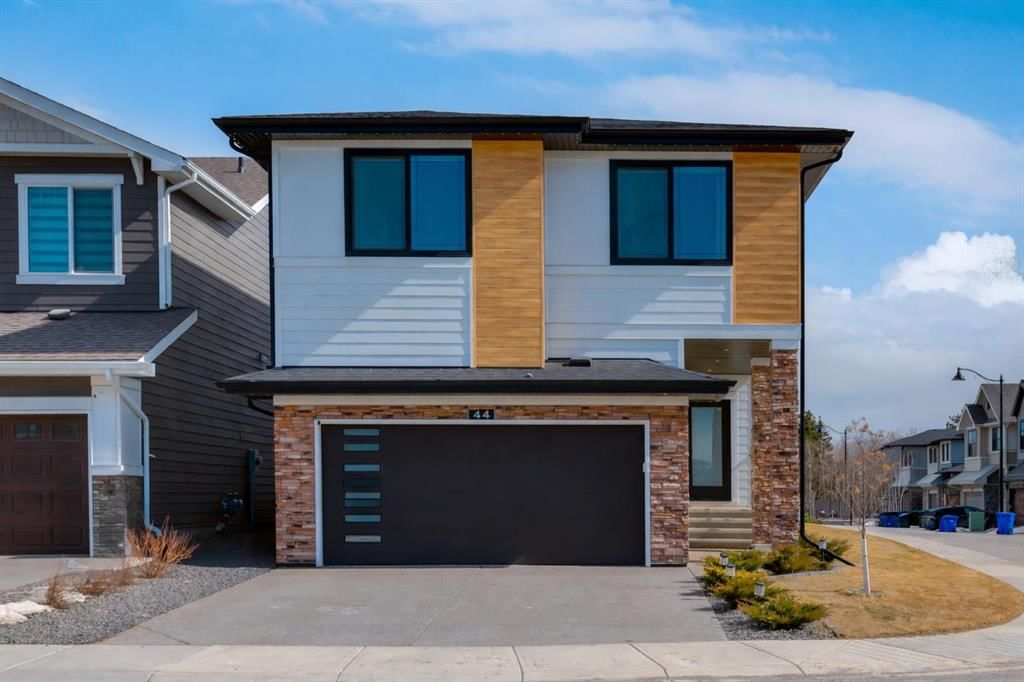 44 West Grove Link SW, Calgary — main listing photo