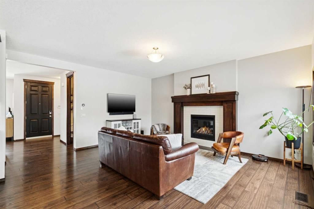 69 Elgin Meadows Manor SE, Calgary — photo 5 of 41