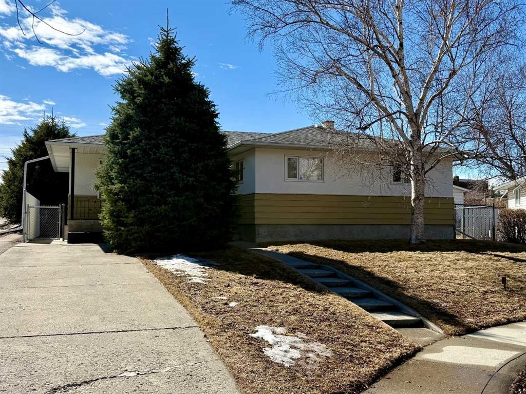 151 Fielding Drive SE, Calgary — main listing photo
