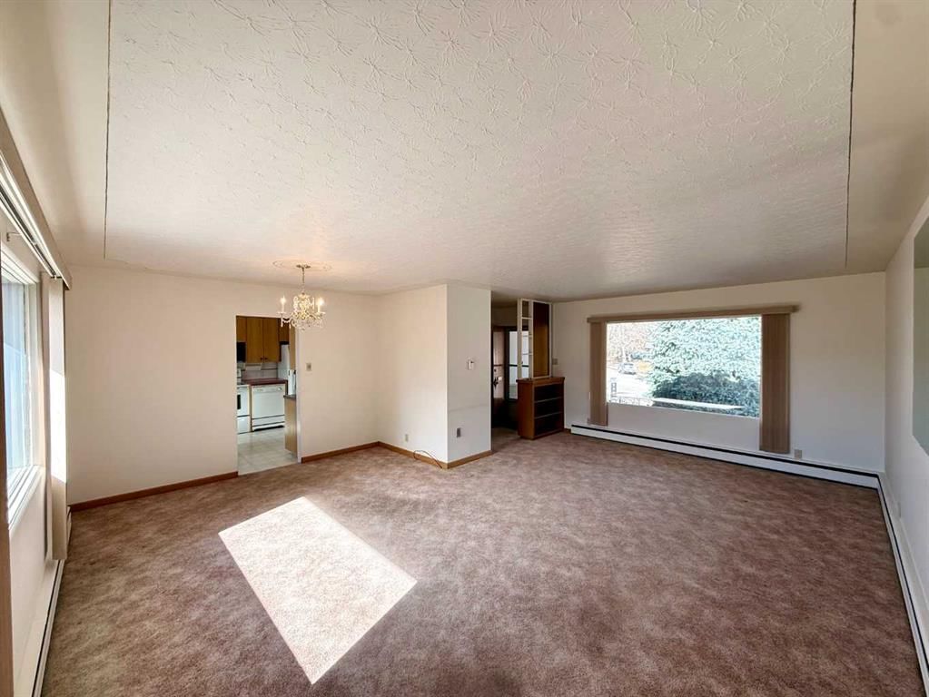 151 Fielding Drive SE, Calgary — photo 4 of 43