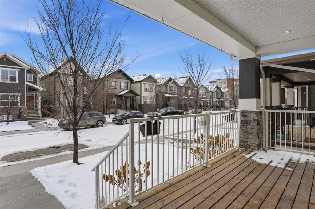 71 Masters Manor SE, Calgary — photo 3 of 44