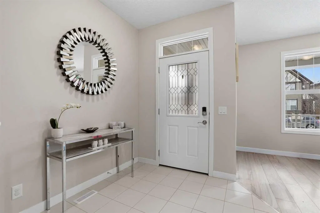 71 Masters Manor SE, Calgary — photo 4 of 44