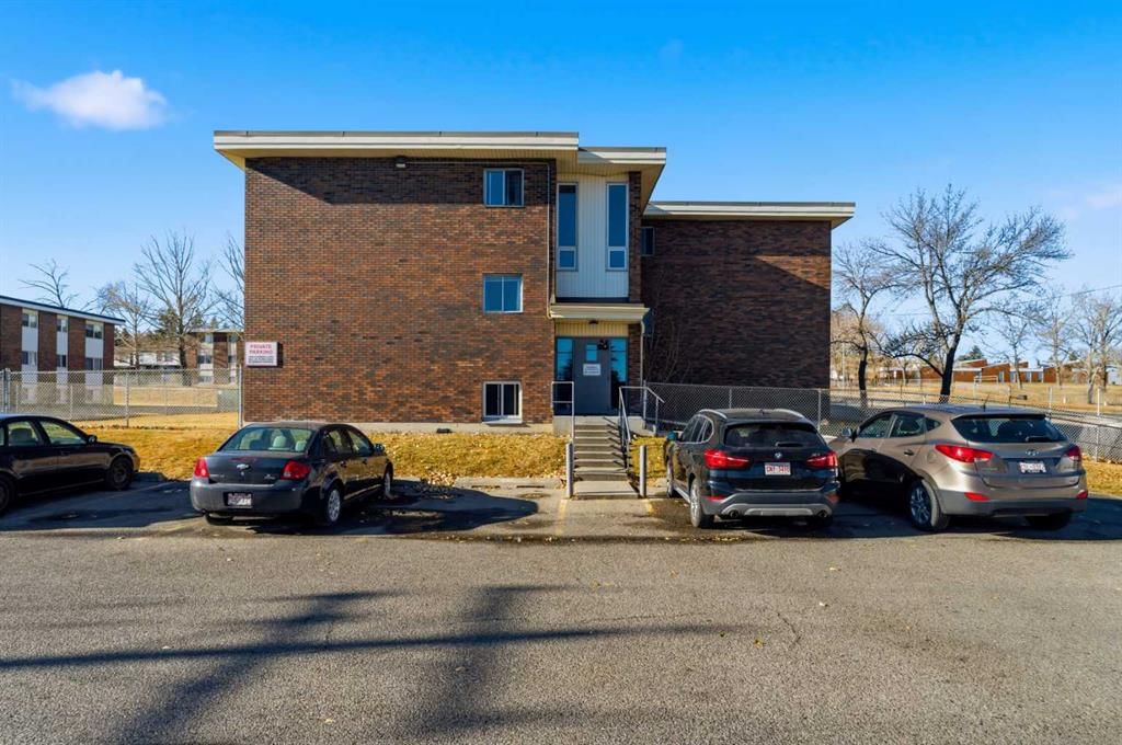 103, 231 64 Avenue NW, Calgary — photo 3 of 21